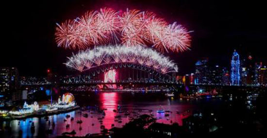 عکس های دیدنی جشن سال نو میلادی 2022 در سراسر جهان