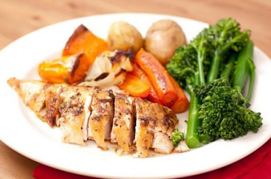 شام و ناهار آخر هفته؛ آموزش 3 غذای رژیمی با مرغ گریل و سبزیجات بخار پز