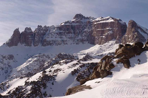 قله شیرکوه قله ی دیدنی و برجسته جهان در یزد+ موقعیت و مسیر دسترسی