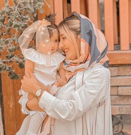 عکس نوشته های عاشقانه مادر دختری با ژست های شیک