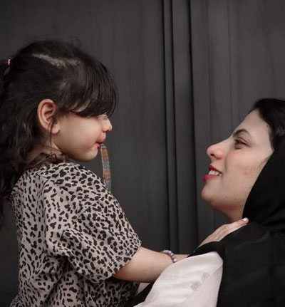 عکس نوشته های عاشقانه مادر دختری با ژست های شیک