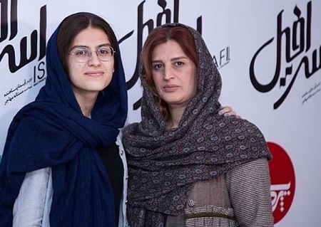 بیوگرافی سارینا فرهادی و تیپ و استایل های مورد بحث!