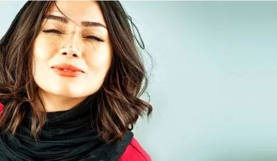 بیوگرافی خاطره حاتمی همسرانش+ سلفی و استایل های متفاوت
