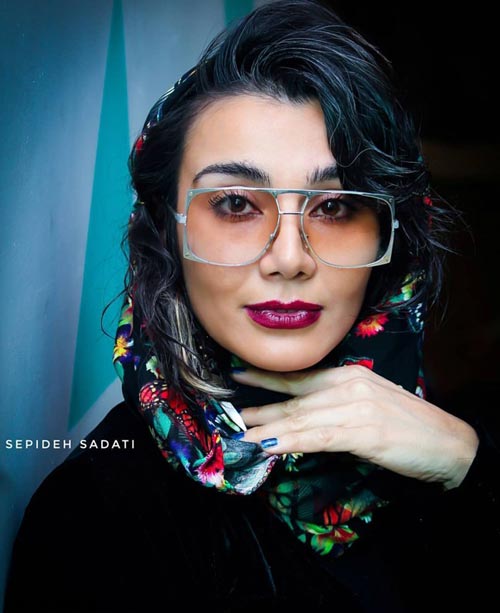 بیوگرافی خاطره حاتمی همسرانش+ سلفی و استایل های متفاوت