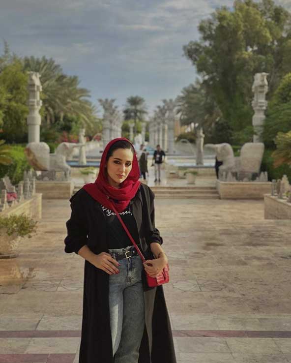 بیوگرافی و عکس های داغ میترا رفیع دختر گیلدخت