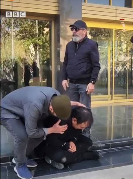 تصاویر خاکسپاری داریوش مهرجویی کارگردان و همسرش