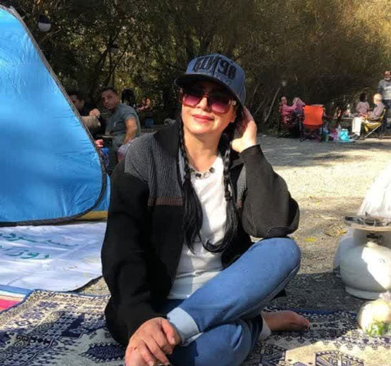 بیوگرافی و عکس های معصومه زینتی 