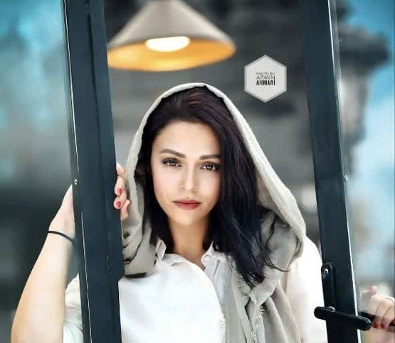 بیوگرافی سوگل خلیق، بازیگر ترنس با سلفی و مدل لباس های خاص