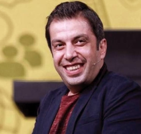 بیوگرافی عباس جمشیدی فر؛ مرد لبخندها ‌و رازهای نهان
