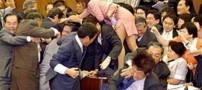 تصویری از دعوای نماینده زن و مرد در مجلس !