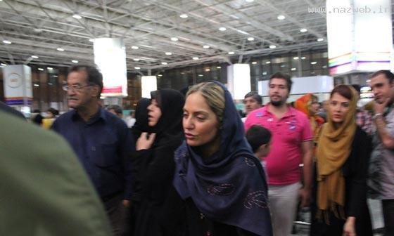 عکس های بازیگران خانم که با چادر عازم مکه شدند