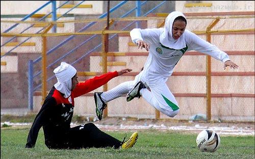 تصویری از تکلی بد یک زن فوتبالیست ایرانی