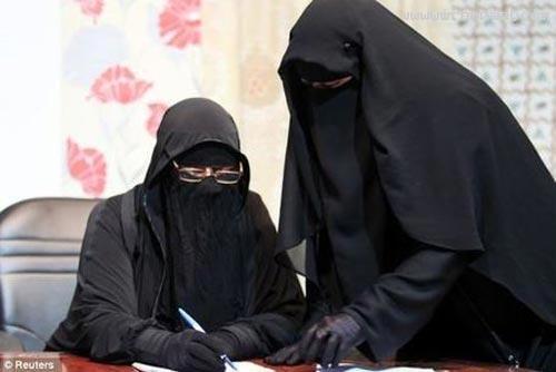 راه اندازی شبکه ماهواره ای برای زنان نقاب دار