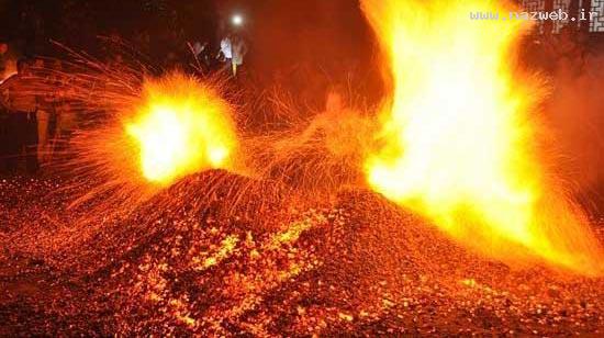 عکس های باورنکردنی از مراسم راه رفتن روی آتش
