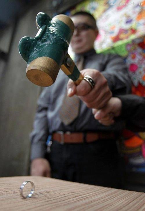 عکس های جالب از مراسم باشکوه طلاق!!