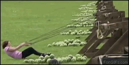 برخورد شدید و وحشتناک هندوانه به صورت این زن/تصویر