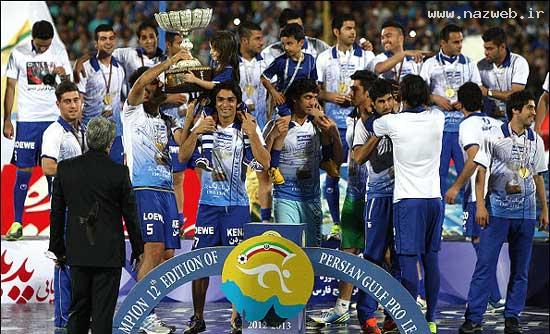 حضور دیدنی یک دختر در جشن قهرمانی استقلال