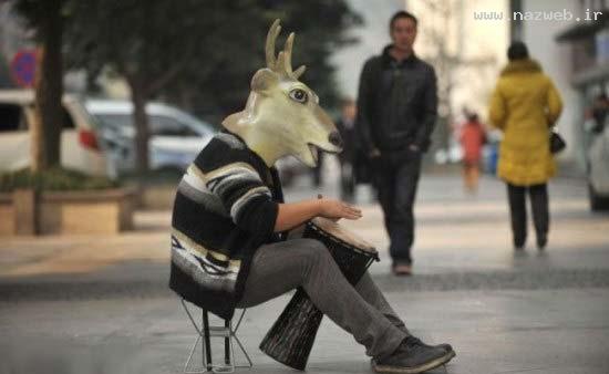 اقدام خنده دار یک هنرمند برای رسیدن به آرامش!عکس