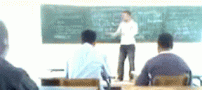صحنه بسیارخنده دار برخورد معلم عصبانی با شاگردش!