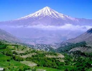 کوه دماوند وقله ی ان در کجاست