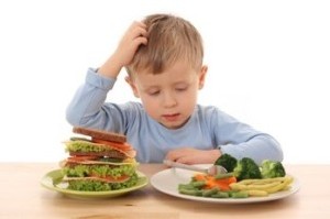 بهترین سن پیشگیری از چاقی در کودکان را بدانید