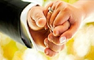 دختر یا زنی که آمادگی ازدواج دارد