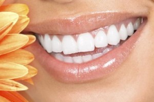 پوست میوه ای پاییزی برای سفید کردن دندان!