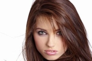 راه کار رفع قرمزی مو بعد از رنگ کردن