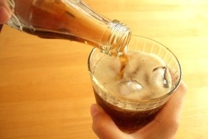 چطور عادت خوردن نوشابه را از سرمان بیاندازیم