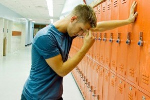 به یک نوجوان شکست خورده چگونه کمک کنیم