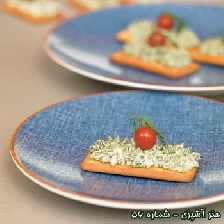 كاناپه پنیر سفید و گردو