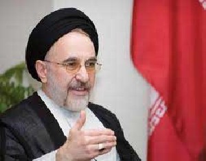 مصاحبه گرفتن علیه خاتمی در تهران!!