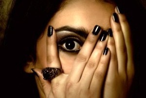 دختر 17 ساله و نگون بخت در دام سیاه