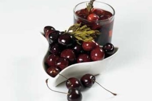 طرز تهیه ی ترشی گیلاس طرز تهیه ی ترشی گیلاس
