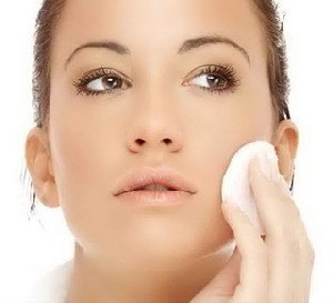 رمز و رازهایی برای پوستی صاف با کرم پودر