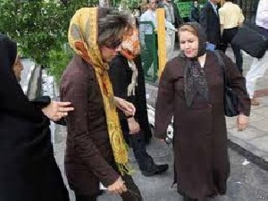 روایت نماینده ی روحانی از پوشش زنان بد حجاب
