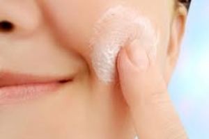بهترین راهنمایی کامل برای خرید کرم ضد چروک