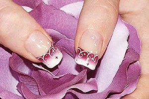 خطرات جدی استفاده از ناخن ها مصنوعی