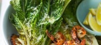 طرز تهیه میگو و کاهو بریان + ارزش غذایی