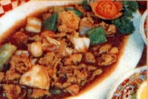 غذایی خوشمزه با گوشت چرخ شده