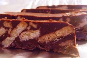 طرز تهیه ی کیک یخچالی!