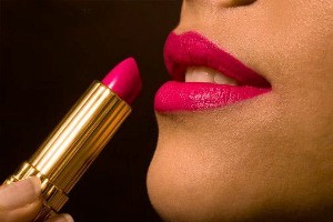 بهترین روش برای رژ لب زدن و لبهایی زیبا