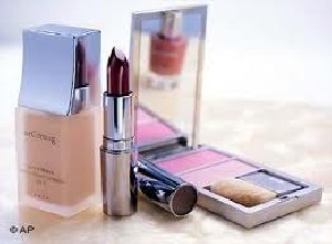 راهنمای کامل پودر، رژلب، عطر و کرم