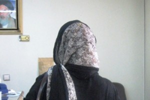 انتقامگیری دختری ۱۹ ساله از معشوقه اش انتقامگیری دختری ۱۹ ساله از معشوقه اش