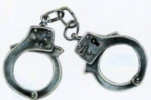 دیوانه ای که 200 دانش آموز را تهدید به مرگ کرد دیوانه ای که 200 دانش آموز را تهدید به مرگ کرد