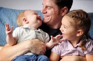 بهترین راه های بغل کردن کودکان!