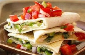 طرز تهیه کسادیا مرغ و فلفل