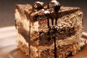 کیک شکلات رژیمی با خرما و گردو