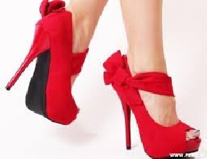 تاثیر کفش پاشنه بلند برروی اضافه وزن زنان!! تاثیر کفش پاشنه بلند برروی اضافه وزن زنان!!